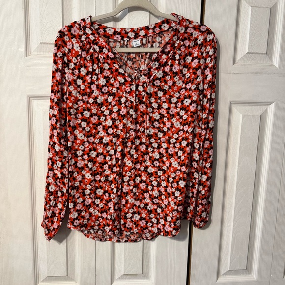 Old Navy Tops - Old Navy - Size Medium - Red Floral Boho Long Sleeve Blouse